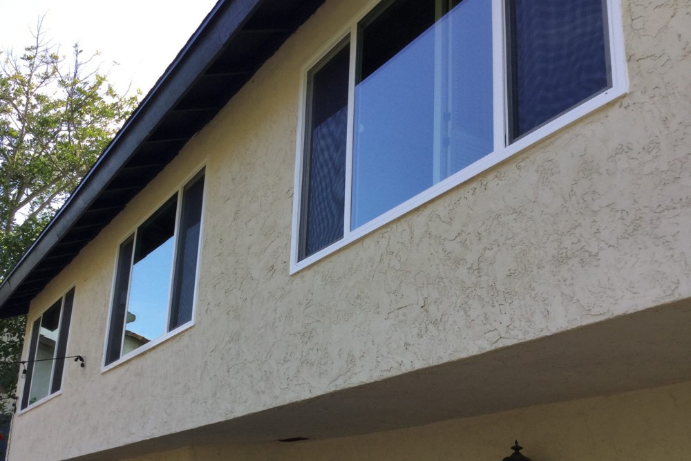 How Warm Edge Spacers and Low‑E Coatings Help Keep Heat Out in Summer